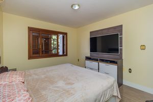 Image 18 - 105766