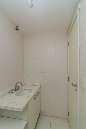 Image 17 - 106197