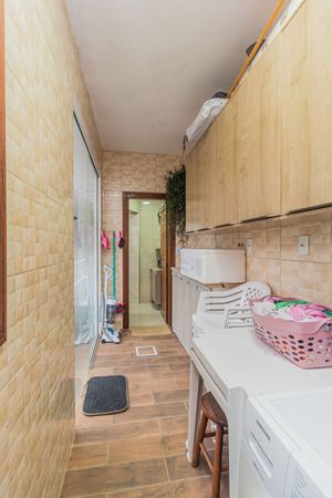Image 32 - 106550