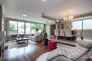 Image 3 - 106823