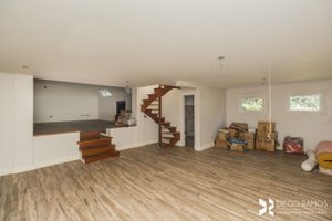 Image 106 - 106916