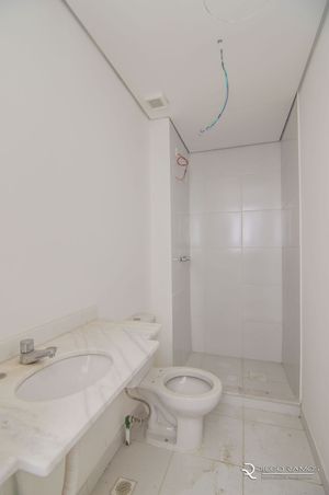 Image 36 - 106996