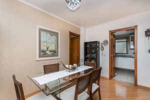 Image 9 - 107003