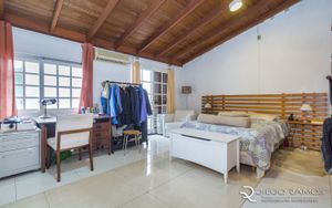 Image 10 - 107377