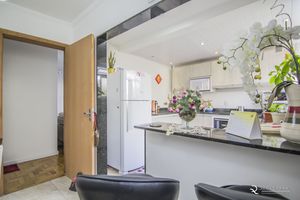 Image 18 - 107411