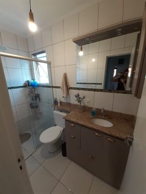 Image 30 - 107542