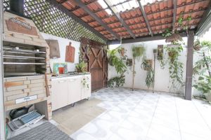 Image 11 - 107863