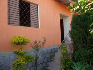 Image 6 - 108236