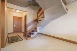 Image 8 - 109320