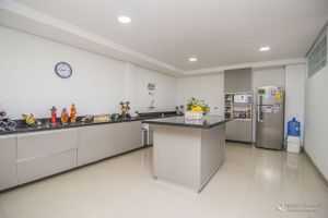 Image 9 - 109498
