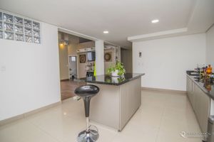 Image 11 - 109498