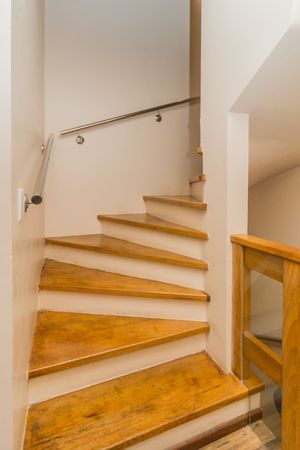 Image 32 - 110001