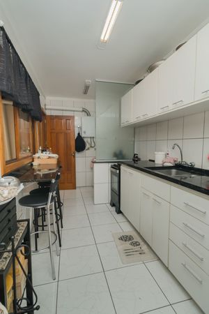 Image 45 - 110001