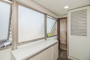 Image 38 - 11122
