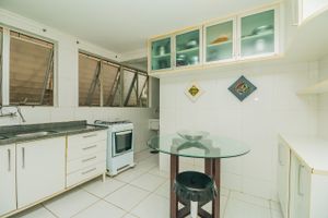 Image 30 - 11270