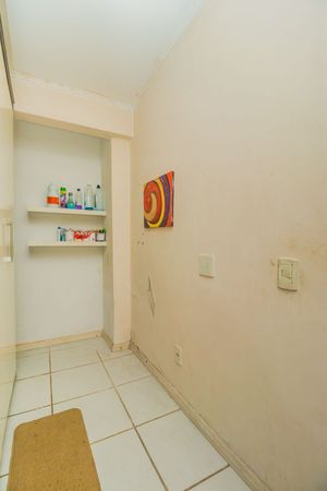 Image 34 - 11270