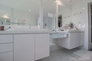 Image 32 - 113037