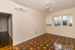 Image 11 - 113318