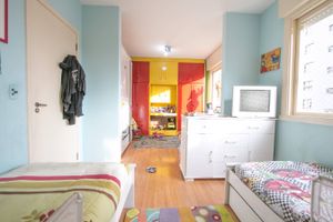 Image 18 - 114176