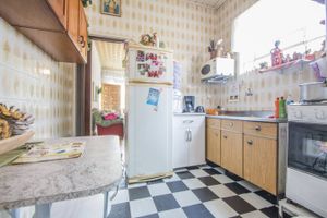 Image 8 - 115842