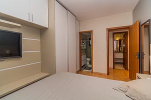 Image 6 - 116042