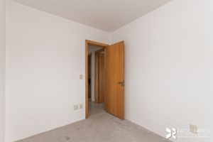 Image 11 - 117000