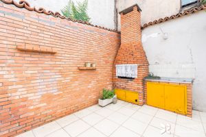 Image 29 - 118017