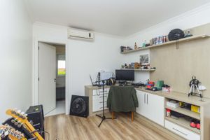 Image 16 - 118997