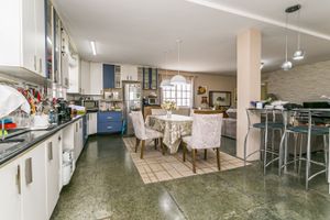 Image 29 - 120666