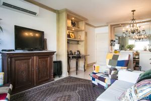 Image 3 - 120823