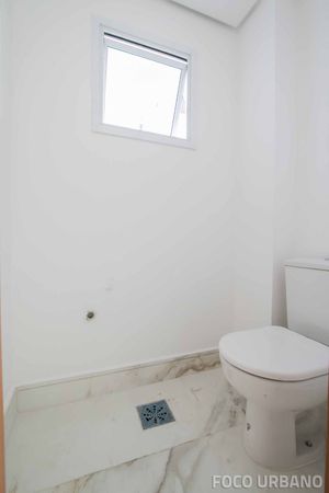 Image 3 - 122605