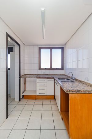 Image 33 - 123370
