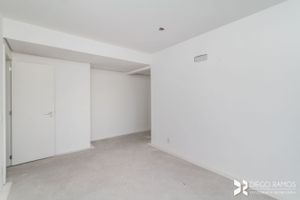 Image 35 - 123530