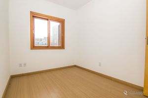 Image 33 - 125050