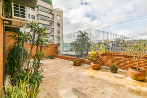Image 37 - 125240