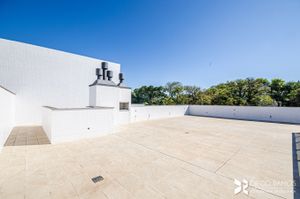 Image 46 - 125623