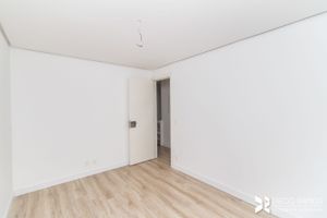 Image 15 - 125755