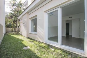 Image 8 - 125800