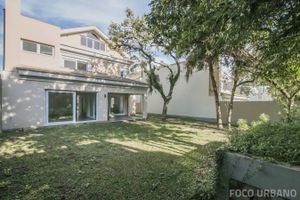 Image 17 - 125800