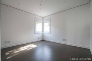 Image 31 - 125800