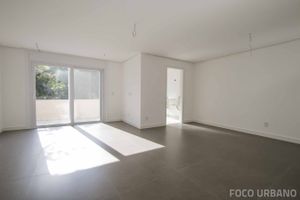 Image 34 - 125800