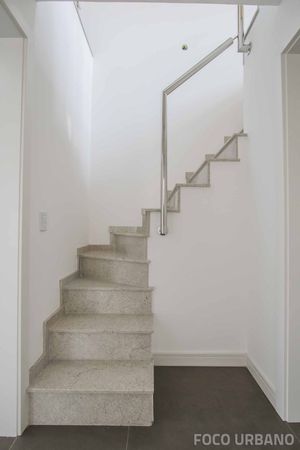 Image 39 - 125800