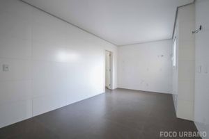 Image 48 - 125800