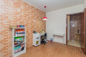 Image 21 - 126760