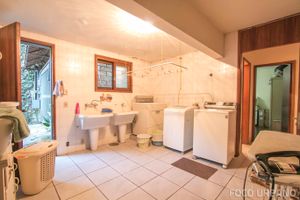 Image 33 - 127504