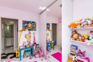 Image 17 - 127682