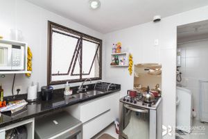 Image 21 - 127682