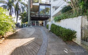 Image 32 - 128064