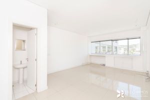 Image 1 - 128528