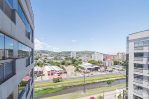 Image 5 - 128528